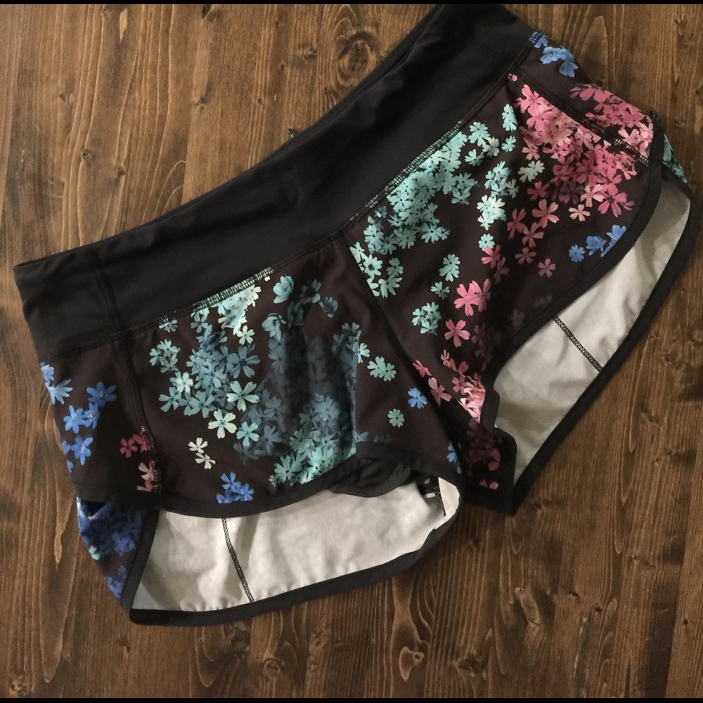 Lululemon speed shorts size 6